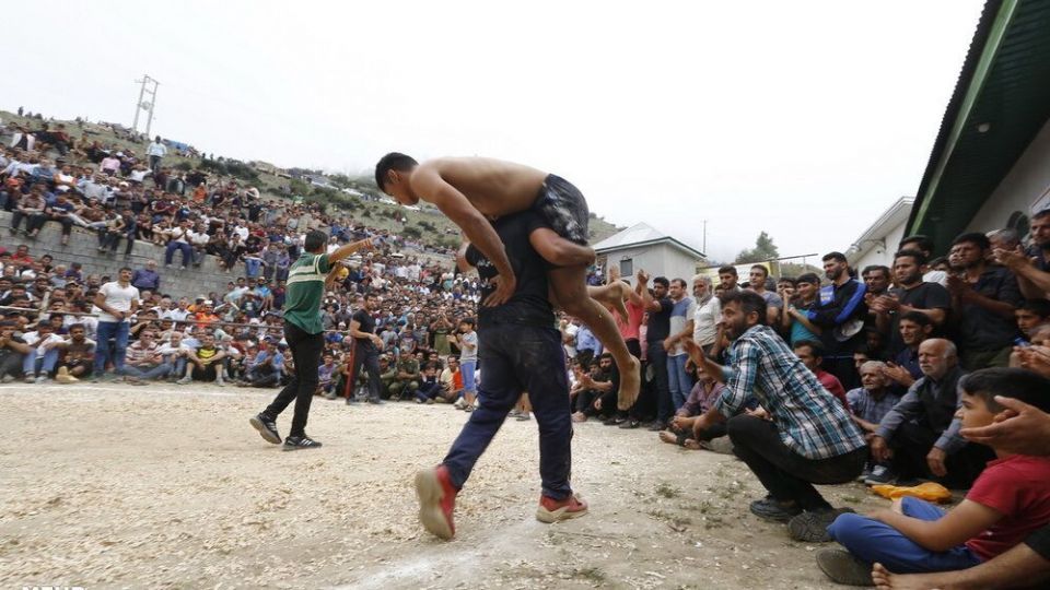 مسابقات کشتی لوچو