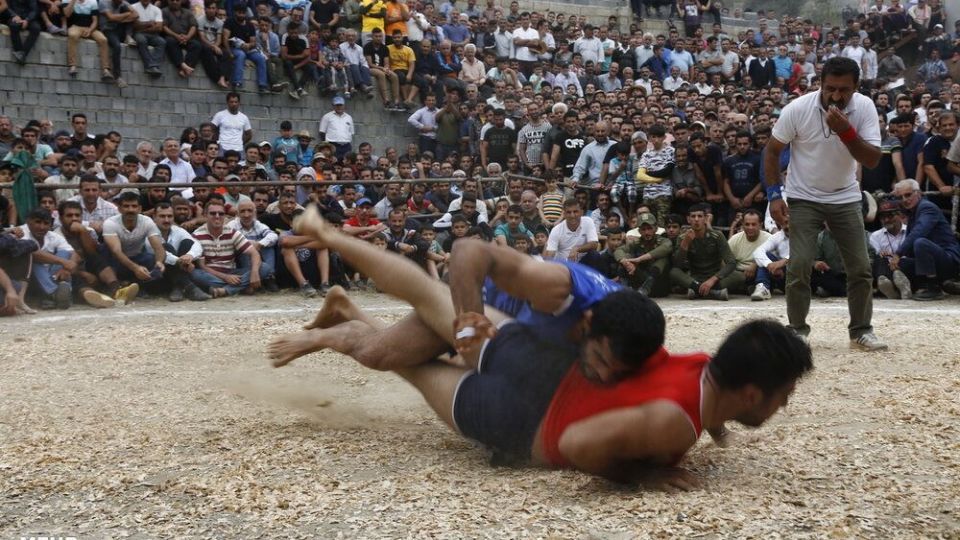 مسابقات کشتی لوچو