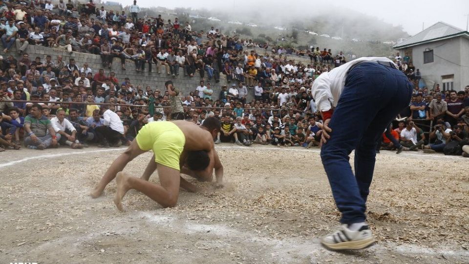 مسابقات کشتی لوچو