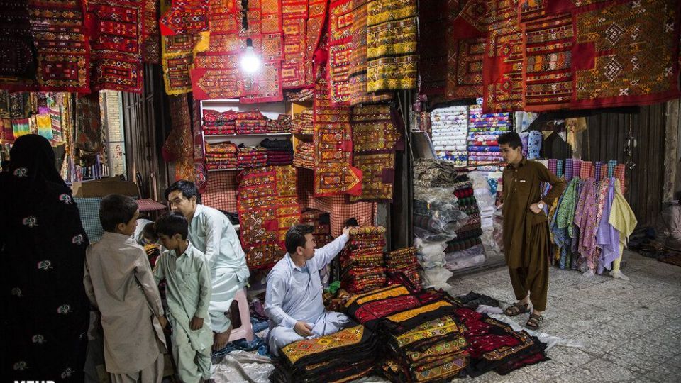 کسب و کار مهاجران افغانستانی در بازار زاهدان کسب و کار مهاجران افغانستانی در بازار زاهدان