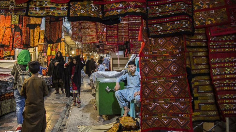 کسب و کار مهاجران افغانستانی در بازار زاهدان کسب و کار مهاجران افغانستانی در بازار زاهدان