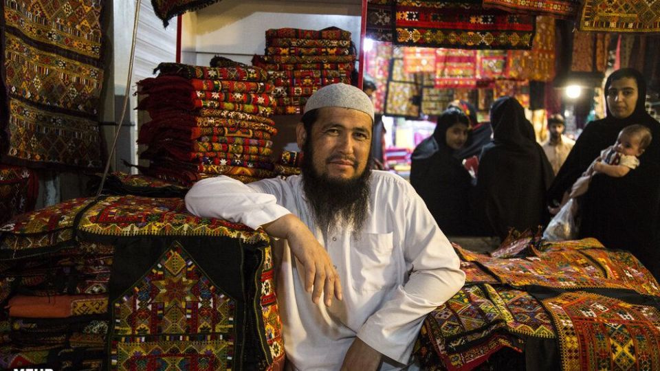 کسب و کار مهاجران افغانستانی در بازار زاهدان کسب و کار مهاجران افغانستانی در بازار زاهدان