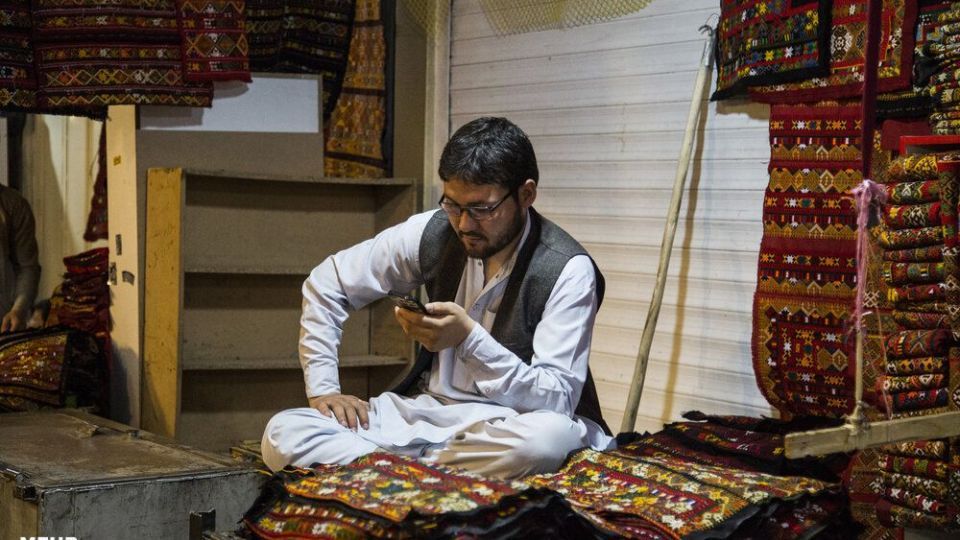 کسب و کار مهاجران افغانستانی در بازار زاهدان کسب و کار مهاجران افغانستانی در بازار زاهدان