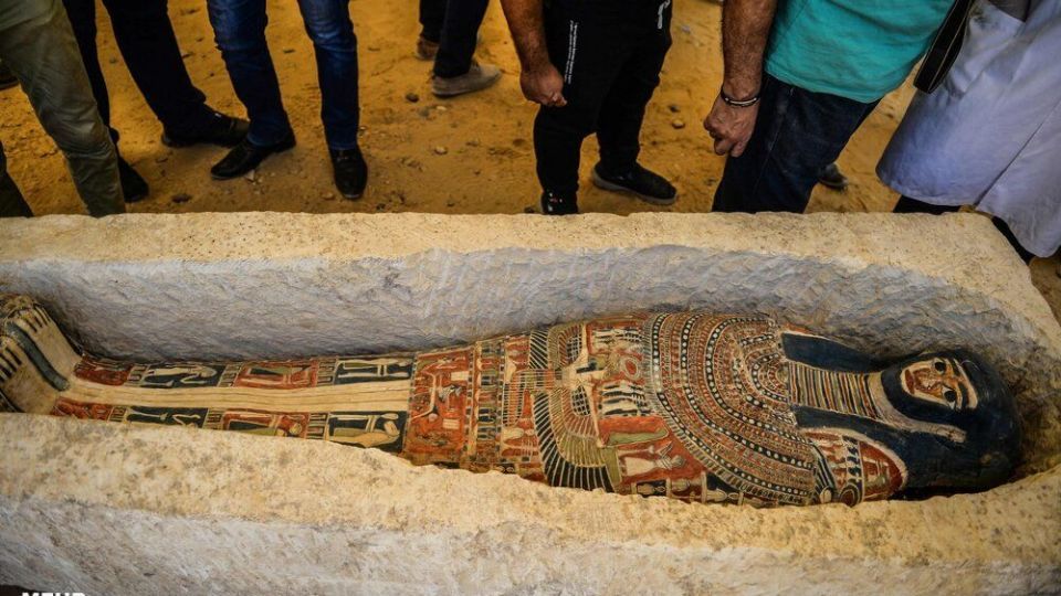 هرم خمیده در مصر‎  