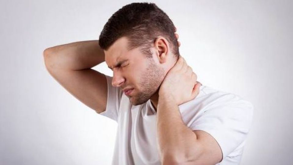درد پشت سر نشانه چیست؟ درد پشت سر نشانه چیست؟