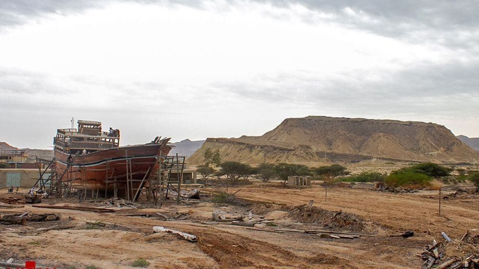 کارگاه لنج سازی - جزیره قشم کارگاه لنج سازی - جزیره قشم