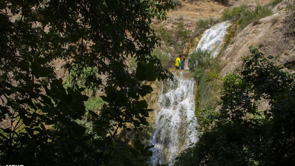 سفر به آبشار چم چیت