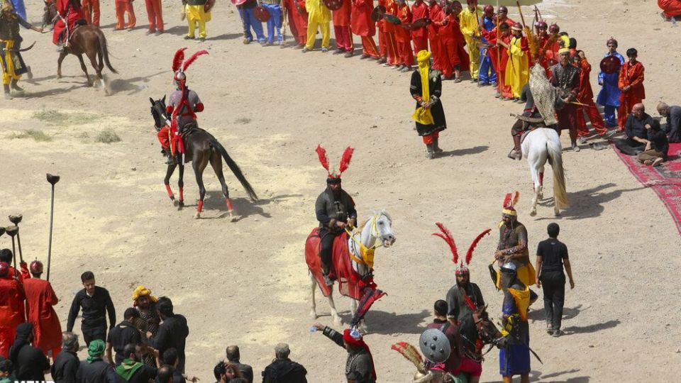 آیین خیمه سوزان هیئت خیام الحسین قم