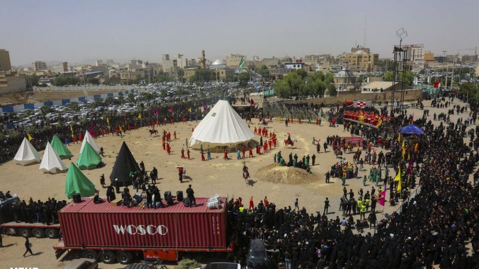 آیین خیمه سوزان هیئت خیام الحسین قم