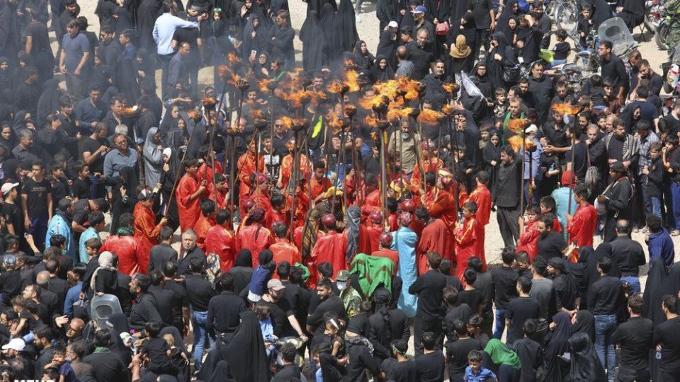 آیین خیمه سوزان هیئت خیام الحسین قم