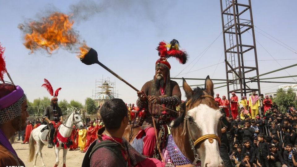آیین خیمه سوزان هیئت خیام الحسین قم
