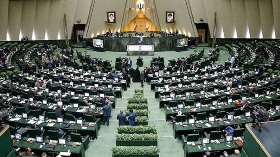 گزارش اطلاعات سپاه از مفاسد اقتصادی به نمایندگان گزارش اطلاعات سپاه از مفاسد اقتصادی به نمایندگان