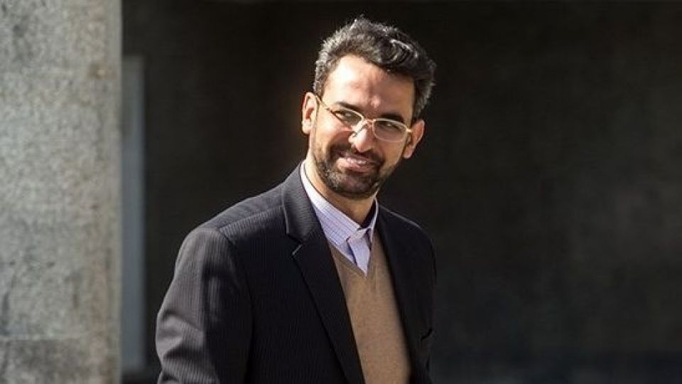 آمارهای متناقض گزارش جهرمی از عملکرد وزارت ارتباطات آمارهای متناقض گزارش جهرمی از عملکرد وزارت ارتباطات