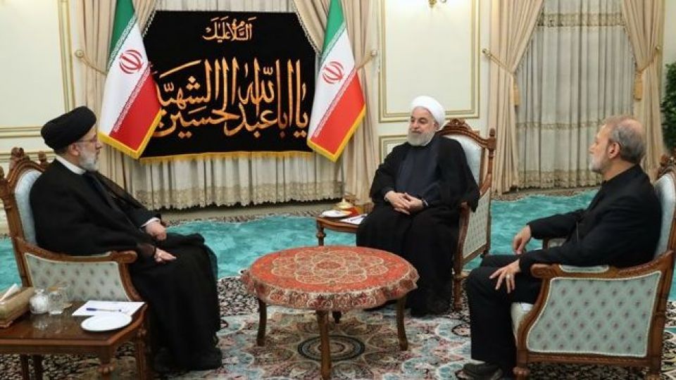 پیشنهاد لاریجانی به رئیسی و روحانی برای محرمانه ماندن اطلاعات مالی مسئولان