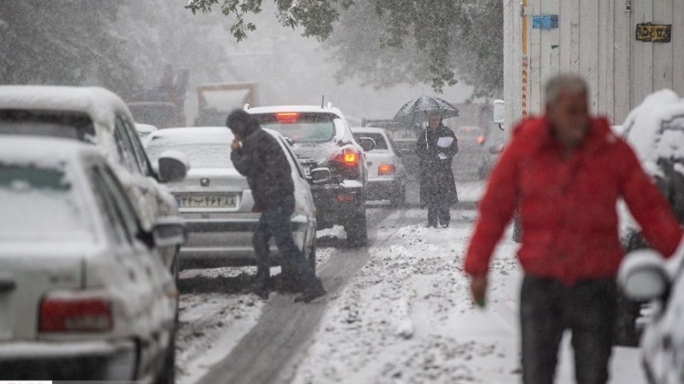 برف پائیزی در تهران