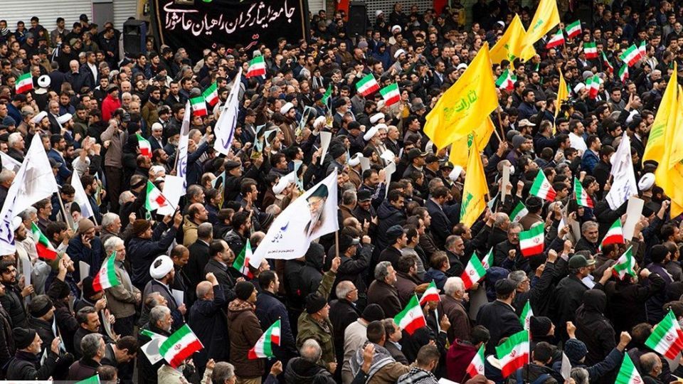 راهپیمایی مردم تبریز علیه اغتشاشگران