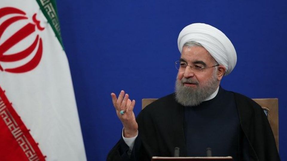 روحانی: مردم فشارها را تحمل می کنند اما تسلیم نمیشوند/ هرقدر خدمت کنیم در برابر عظمت مردم ناچیز است روحانی: مردم فشارها را تحمل می کنند اما تسلیم نمیشوند/ هرقدر خدمت کنیم در برابر عظمت مردم ناچیز است