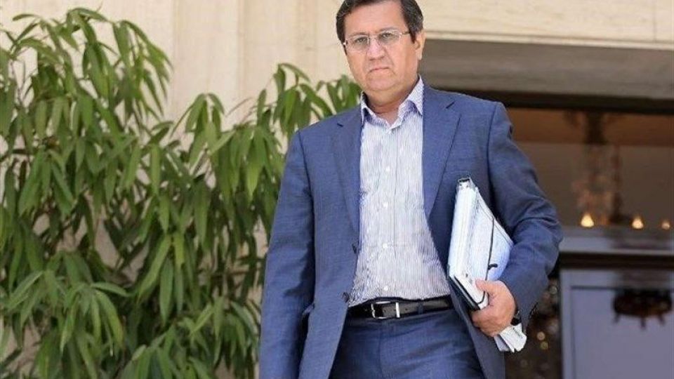رئیس کل بانک مرکزی: ثبات را به بازار ارز باز میگردانیم / در تلاشند به ارزش پول ملی ضربه بزنند رئیس کل بانک مرکزی: ثبات را به بازار ارز باز میگردانیم / در تلاشند به ارزش پول ملی ضربه بزنند