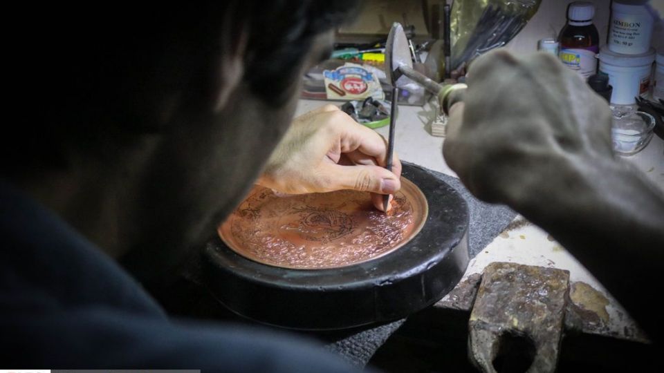 کارگاه انگشتر سازی و قلم زنی