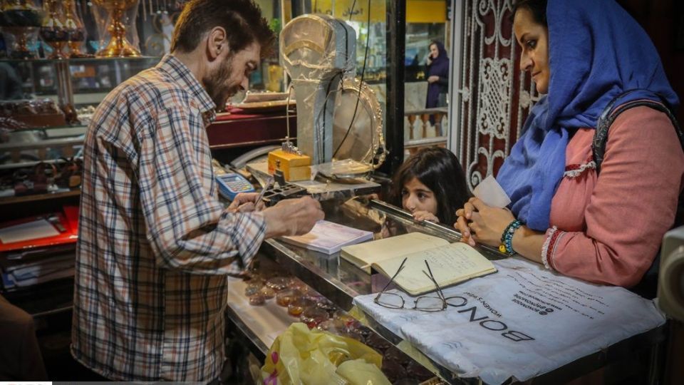 کارگاه انگشتر سازی و قلم زنی