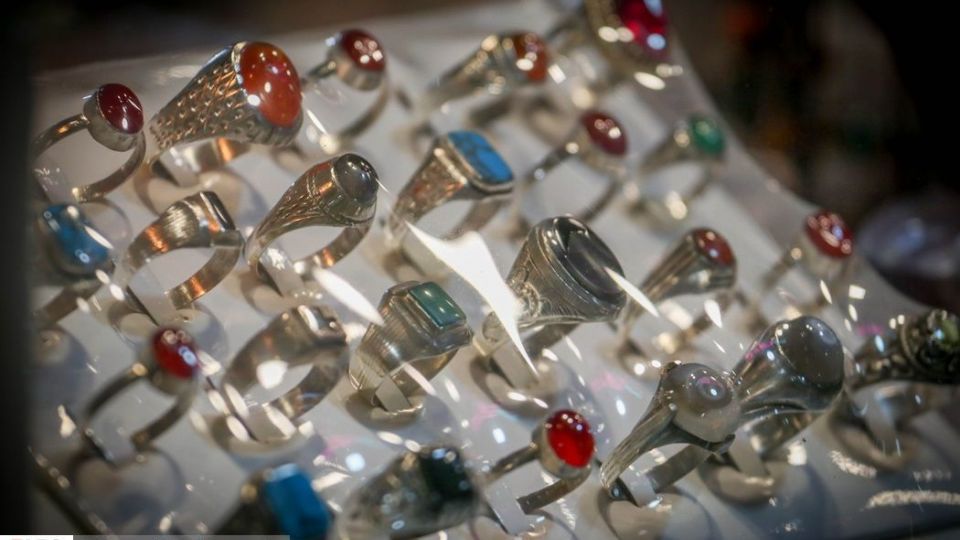 کارگاه انگشتر سازی و قلم زنی