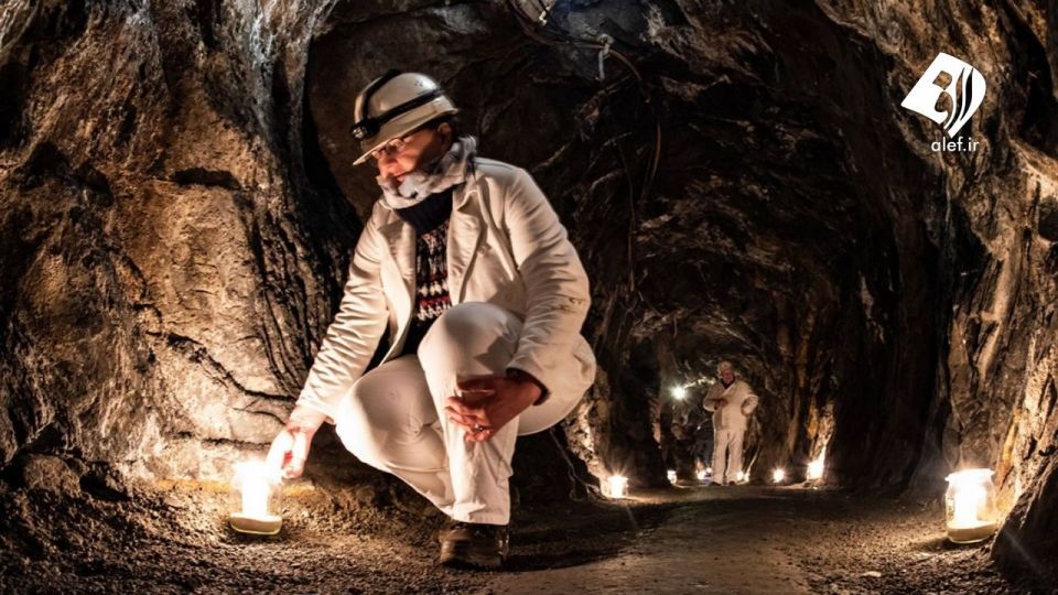 بازار کریسمس در تونل‌های معدن سنگ ۱۰۰۰ ساله