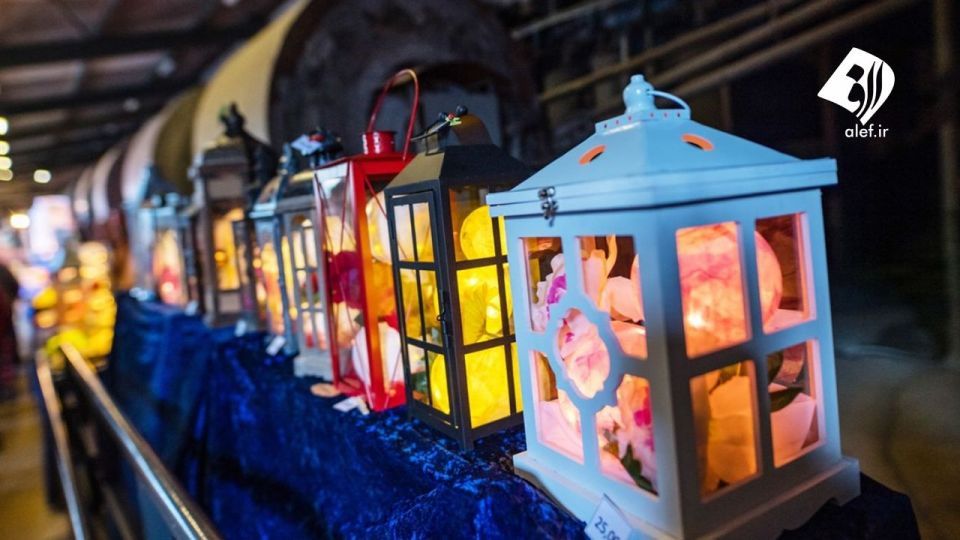 بازار کریسمس در تونل‌های معدن سنگ ۱۰۰۰ ساله