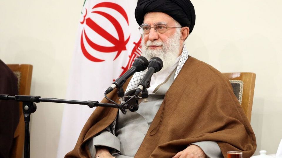 دیدار اعضای کنگره تجلیل از رزمندگان خمینی‌شهر با رهبر انقلاب