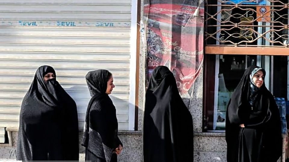 حضور مردم کرمان در «بیت الزهراء(س)»