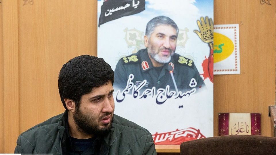 حضور مردم و مسئولین در منزل شهید«حاج قاسم سلیمانی»