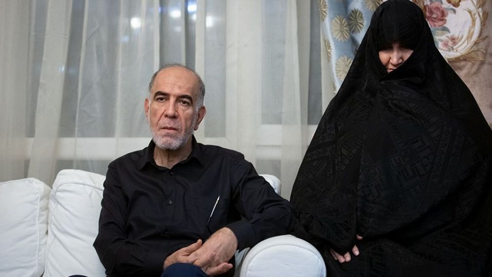 دیدار سردار حاجی زاده با خانواده شهیده فاطمه محمودی