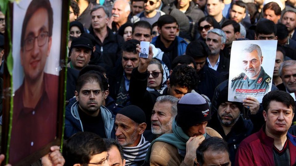 مراسم تشییع ۱۱ نفر از شهدای حادثه سقوط هواپیمای اوکراینی در اصفهان