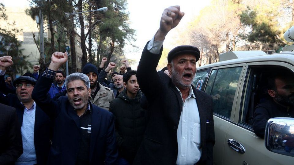 مراسم تشییع ۱۱ نفر از شهدای حادثه سقوط هواپیمای اوکراینی در اصفهان