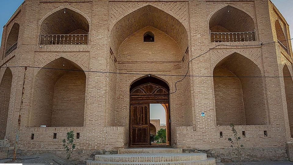 کاروانسرای «ده نمک» سمنان