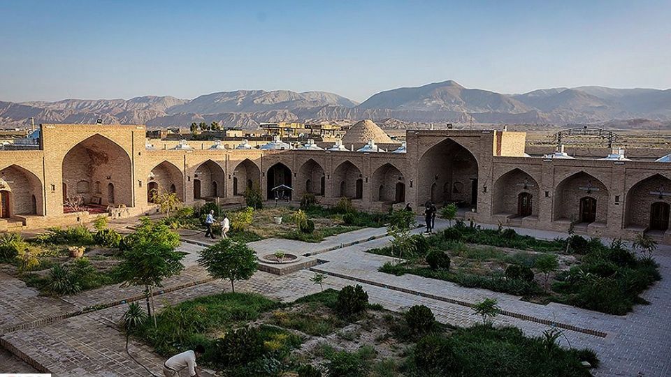 کاروانسرای «ده نمک» سمنان
