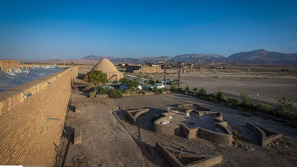 کاروانسرای «ده نمک» سمنان