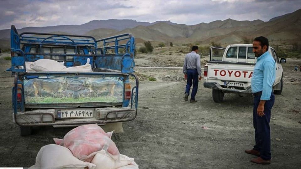 خدمت‌رسانی به مردم سیل‌زده‌ٔ گافْرْ
