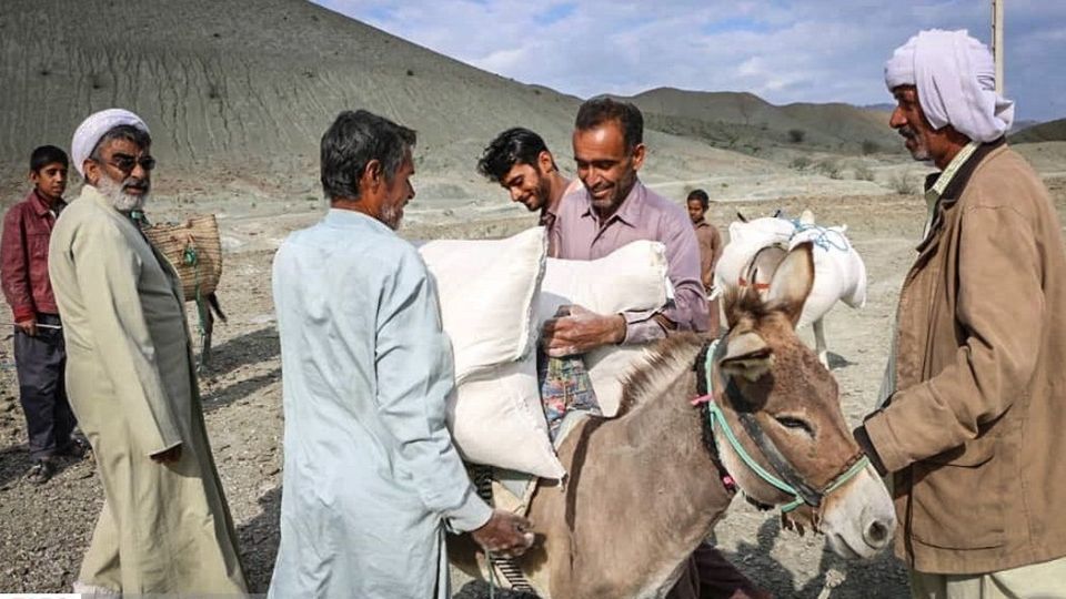 خدمت‌رسانی به مردم سیل‌زده‌ٔ گافْرْ