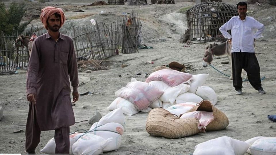 خدمت‌رسانی به مردم سیل‌زده‌ٔ گافْرْ