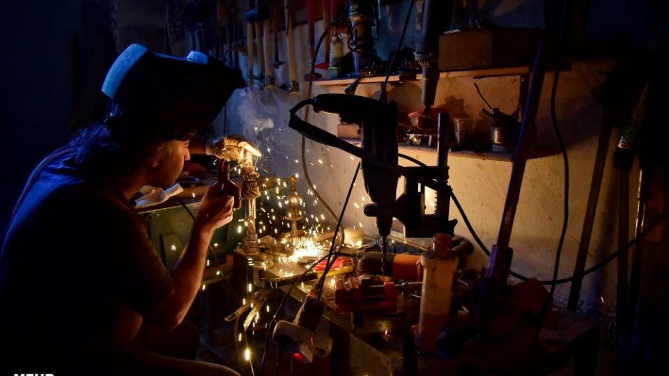 مجسمه سازی با چوب