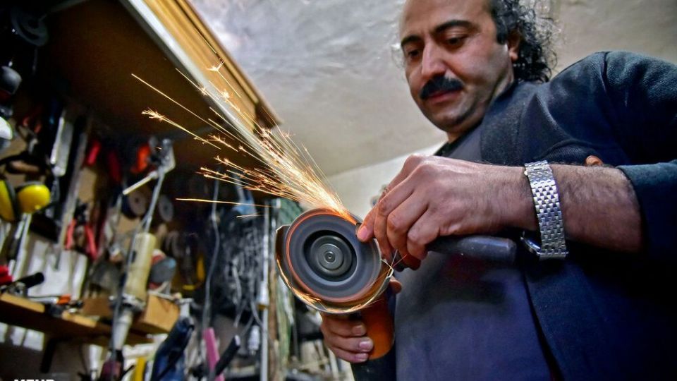 مجسمه سازی با چوب