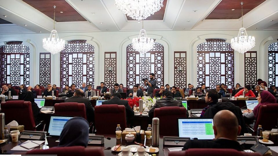 نشست وزیر اقتصاد با «مجمع کارآفرینان جوان»