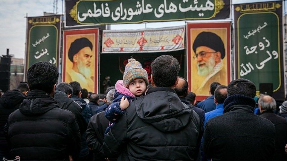  اجتماع عزاداران فاطمی در میدان هفت تیر 