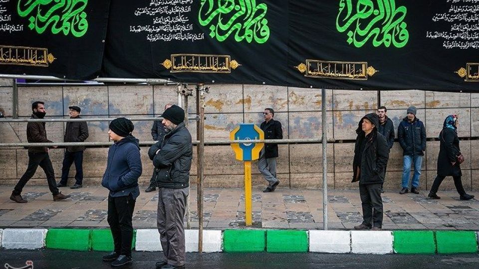  اجتماع عزاداران فاطمی در میدان هفت تیر 