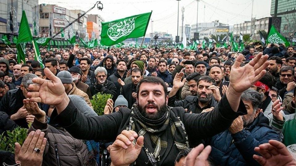  اجتماع عزاداران فاطمی در میدان هفت تیر 