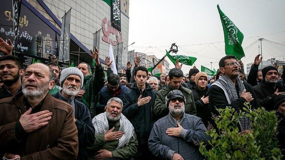  اجتماع عزاداران فاطمی در میدان هفت تیر 