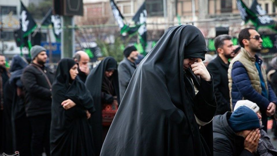  اجتماع عزاداران فاطمی در میدان هفت تیر 
