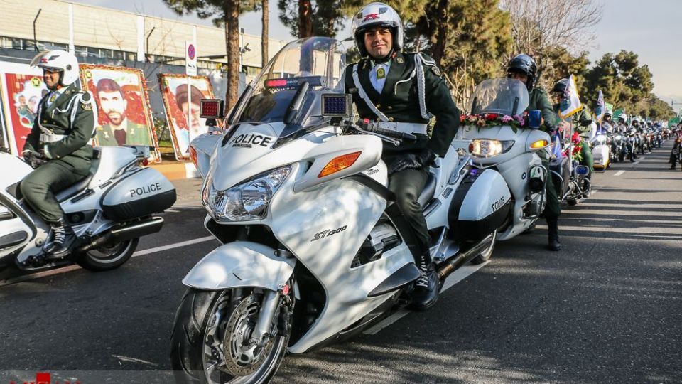 رژه موتور سواران نیرو‌های مسلح
