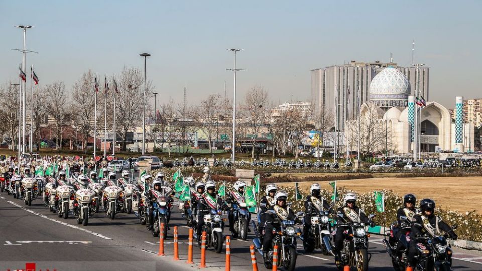 رژه موتور سواران نیرو‌های مسلح