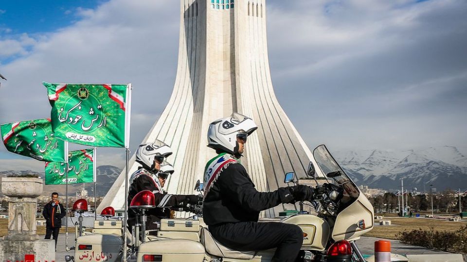 رژه موتور سواران نیرو‌های مسلح